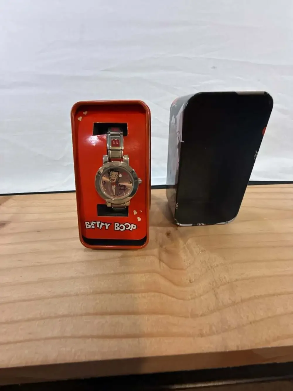 Armitron Betty Boop Collectible Wristwatch in Metal Tin